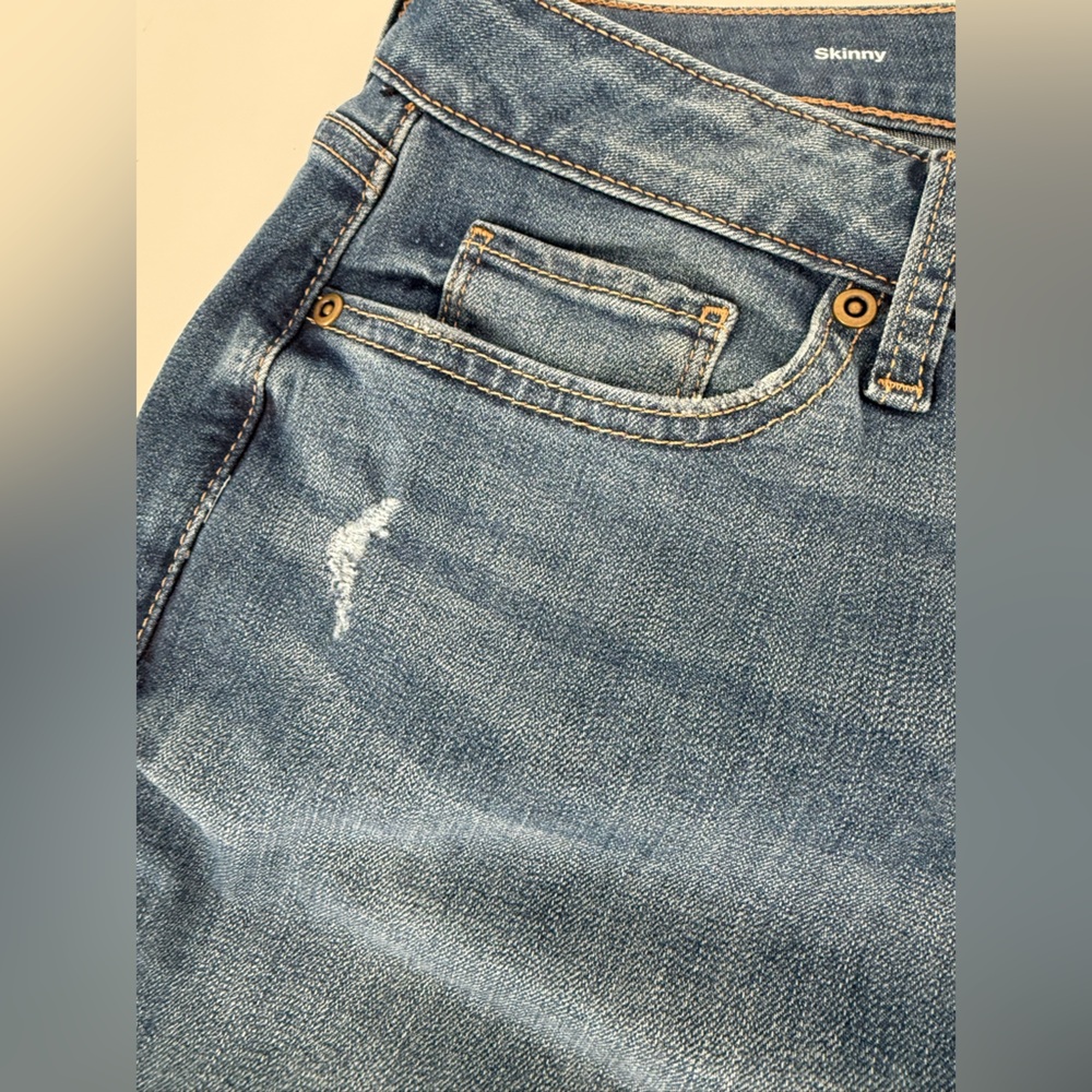 Sonoma Women's Skinny The Everyday Jeans in Medium Blue Wash - Picture 3 of 7